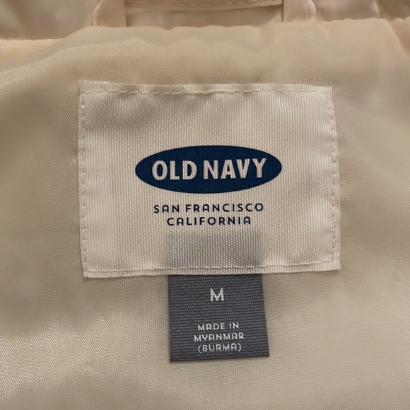 Old Navy Cream White Vest!🧥 - Picture 6 of 6